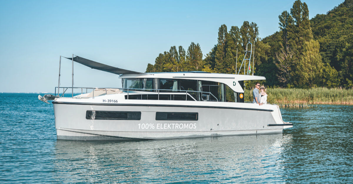 Delphia 11 Sedan e-hajó bérlés | Füredyacht Charter