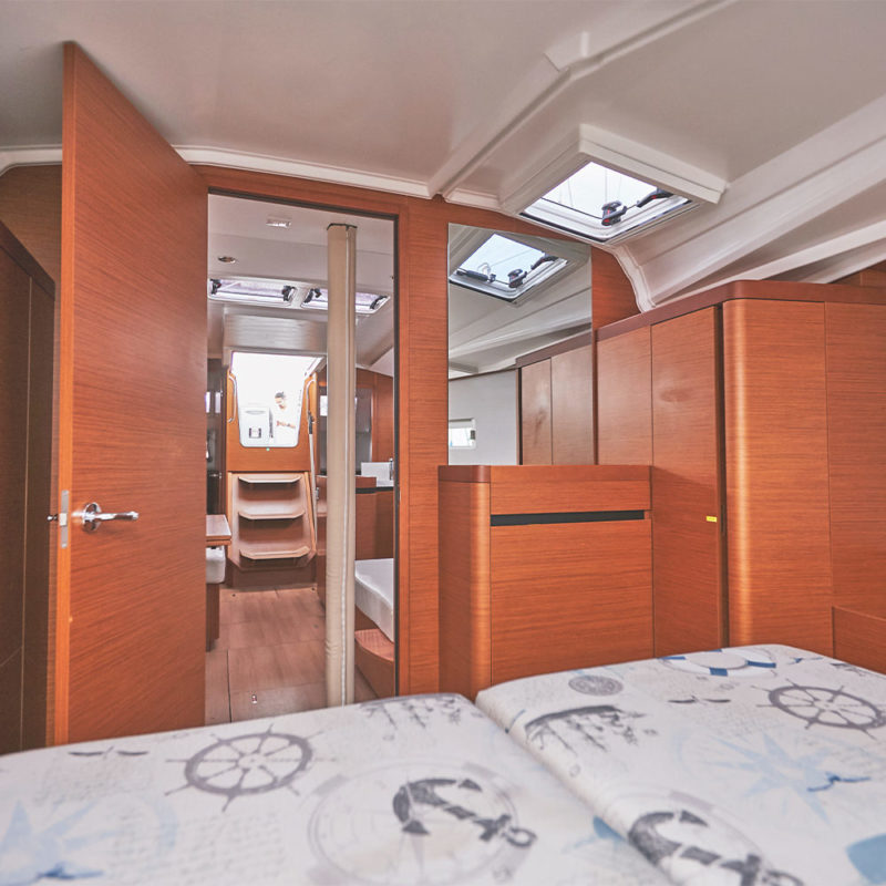 Jeanneau Sun Odyssey 410 vitorlásbérlés | Füredyacht Charter