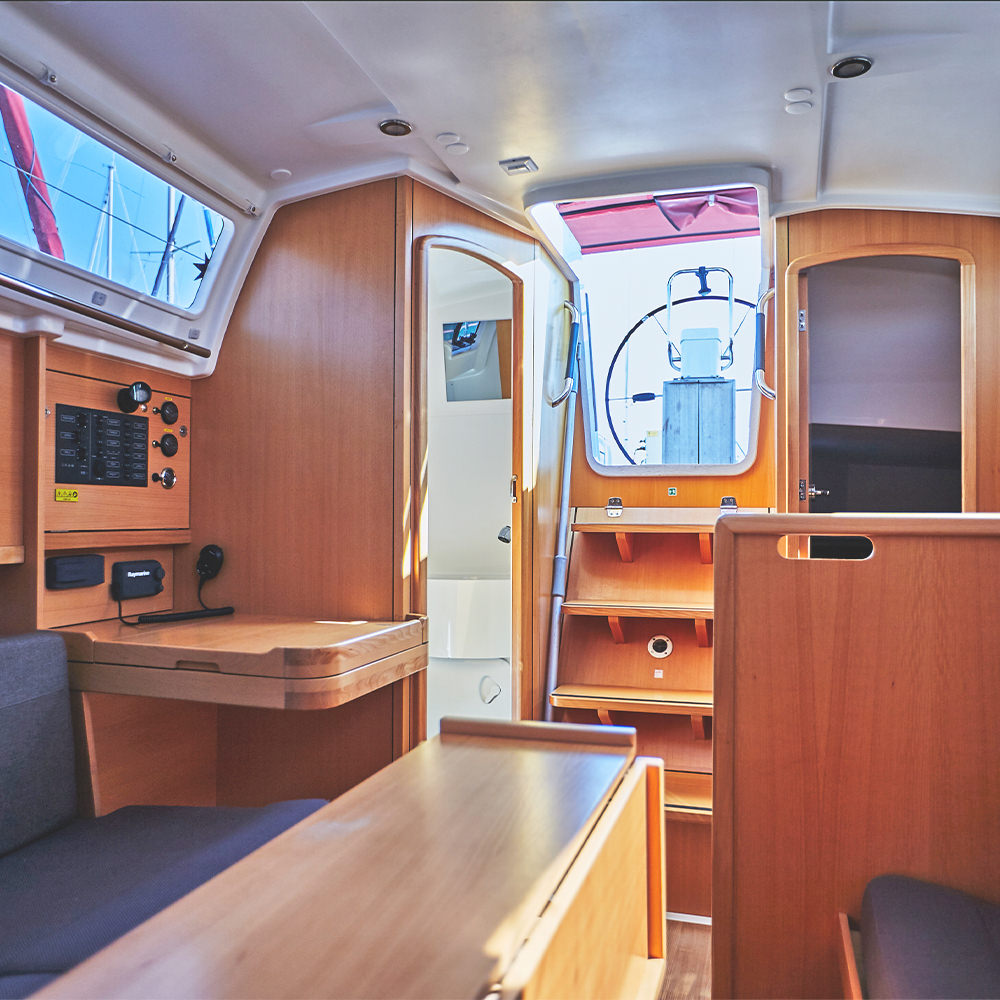 Jeanneau Sun Odyssey 319 sailboat charter | Füredyacht Charter