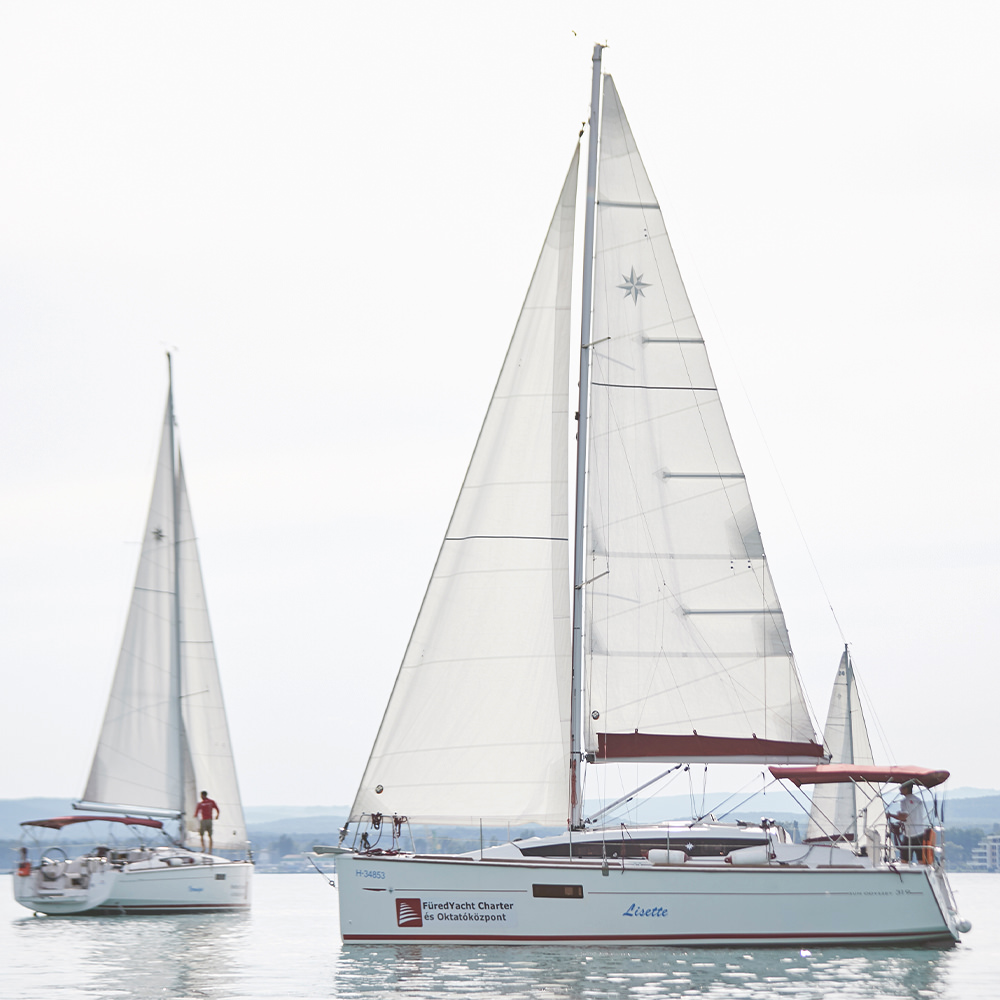 Jeanneau Sun Odyssey 319 sailboat charter | Füredyacht Charter