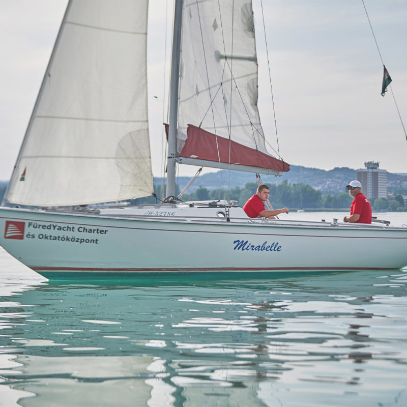 Scholtz 8.8 túrahajó bérlés Balaton | Füredyacht Charter