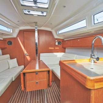 Bavaria Cruiser 33 vitorlásbérlés | Füredyacht Charter