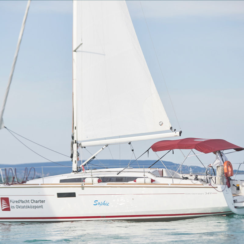 Jeanneau Sun Odyssey 349 sailboat charter | Füredyacht Charter