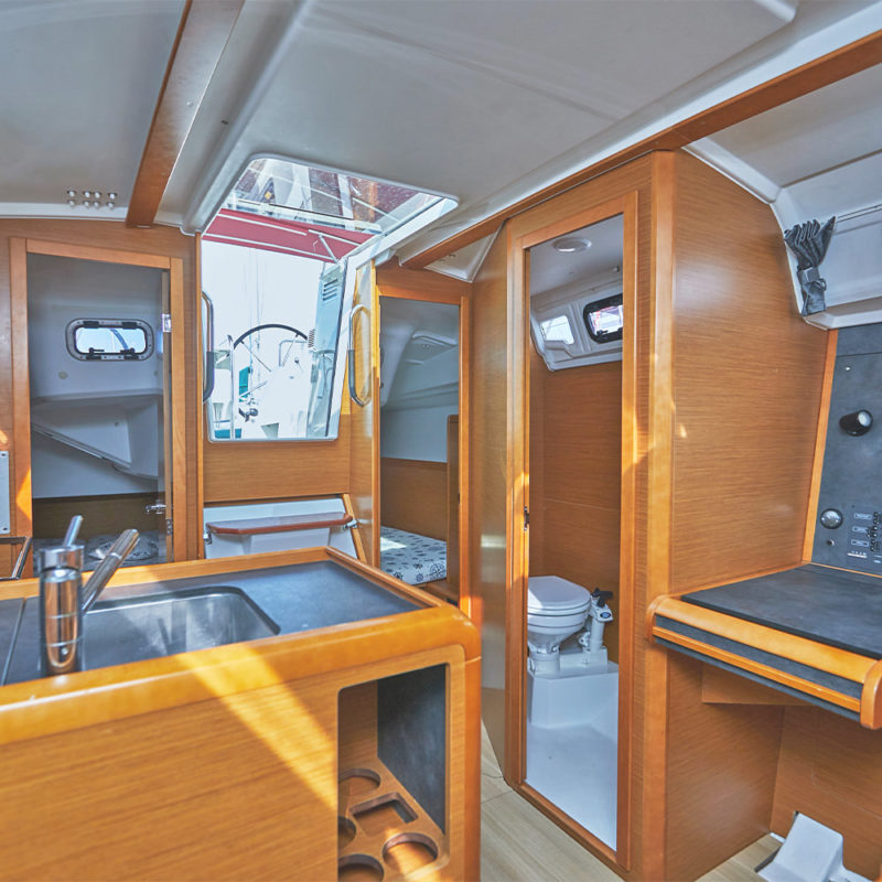 Jeanneau Sun Odyssey 349 vitorlásbérlés | Füredyacht Charter