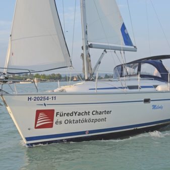 Bavaria 37 sailboat charter | Füredyacht Charter