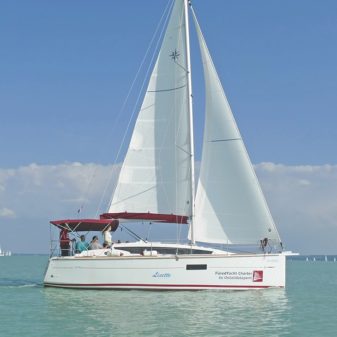 Jeanneau Sun Odyssey 319 túrahajó bérlés Balaton | Füredyacht Charter