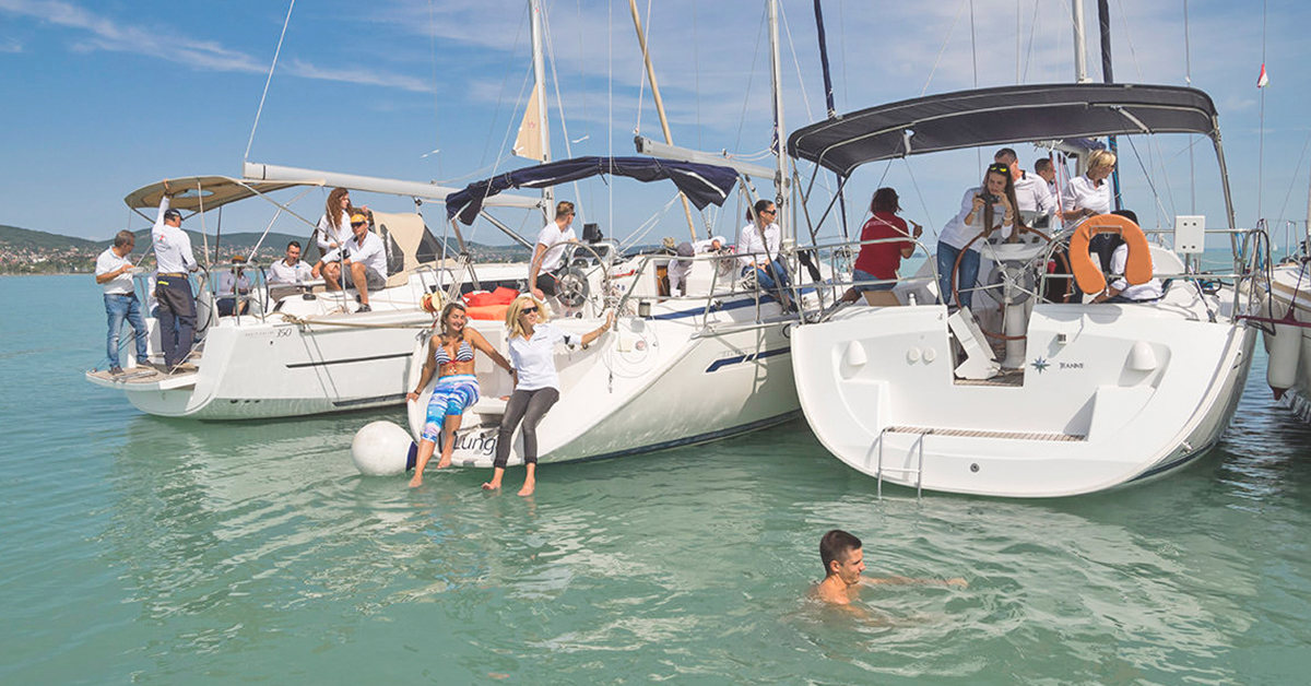 Használtautó.hu Regatta vitorlás csapatépítés | Füredyacht Charter