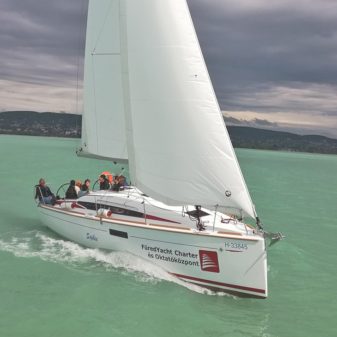 Jeanneau Sun Odyssey 349 túrahajó bérlés Balaton | Füredyacht Charter