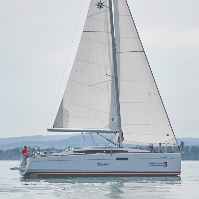 Jeanneau Sun Odyssey 349 túrahajó bérlés Balaton | Füredyacht Charter