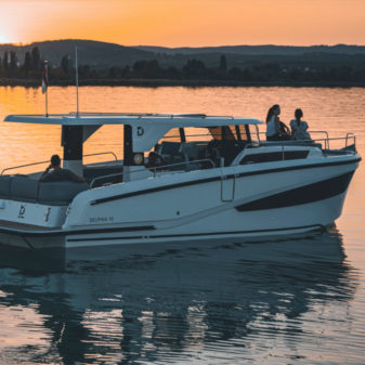 Delphia 10 LoungeTop e-hajó bérlés | Füredyacht Charter