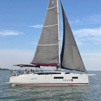 Jeanneau Sun Odyssey 350 túrahajó bérlés Balaton | Füredyacht Charter