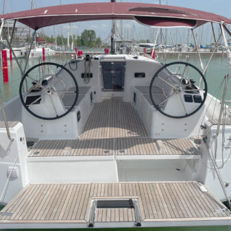 Jeanneau Sun Odyssey 380 túrahajó bérlés Balaton | Füredyacht Charter